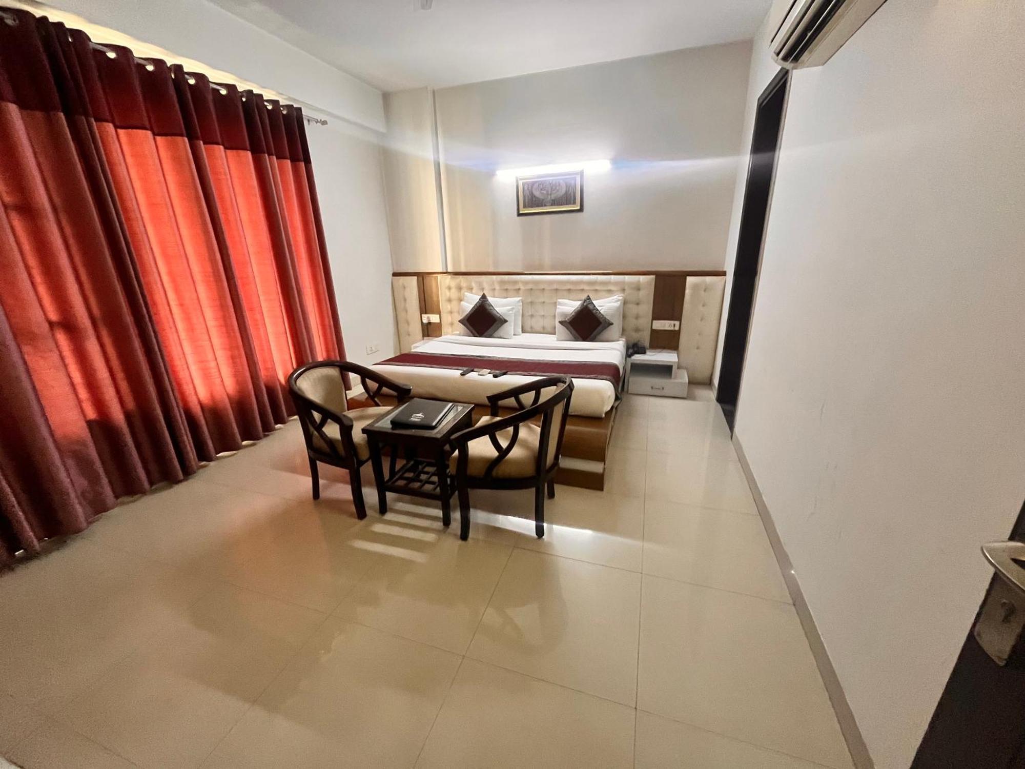 Gazebo Inn & Suites Medanta Gurgaon Buitenkant foto