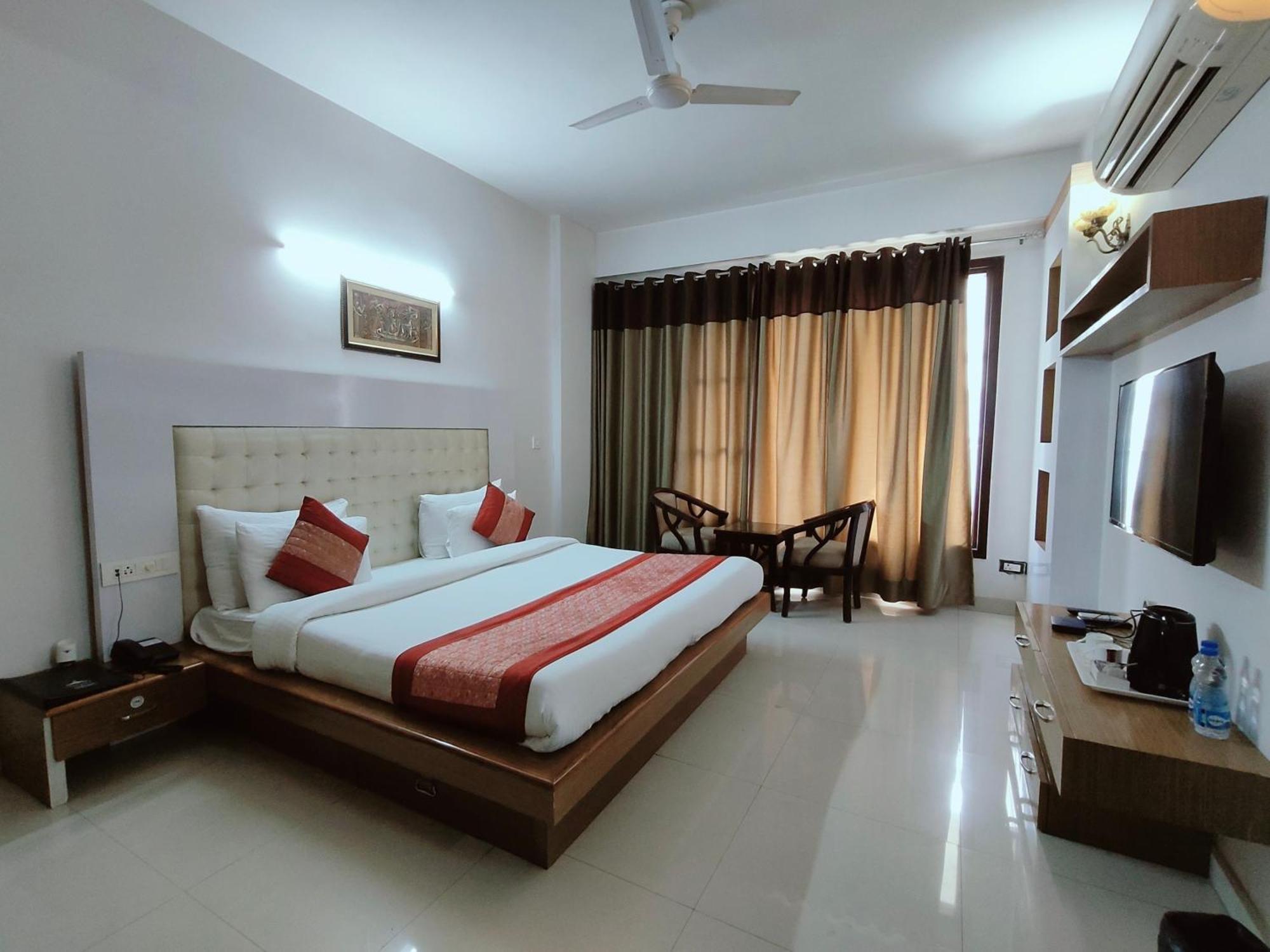 Gazebo Inn & Suites Medanta Gurgaon Buitenkant foto
