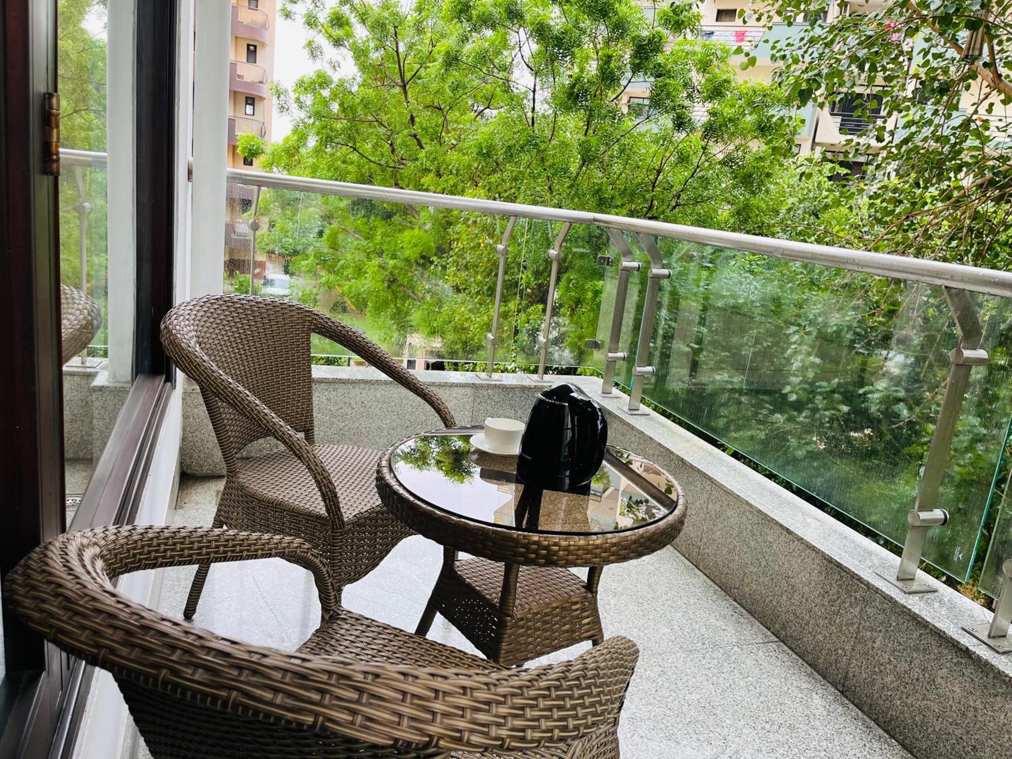 Gazebo Inn & Suites Medanta Gurgaon Buitenkant foto