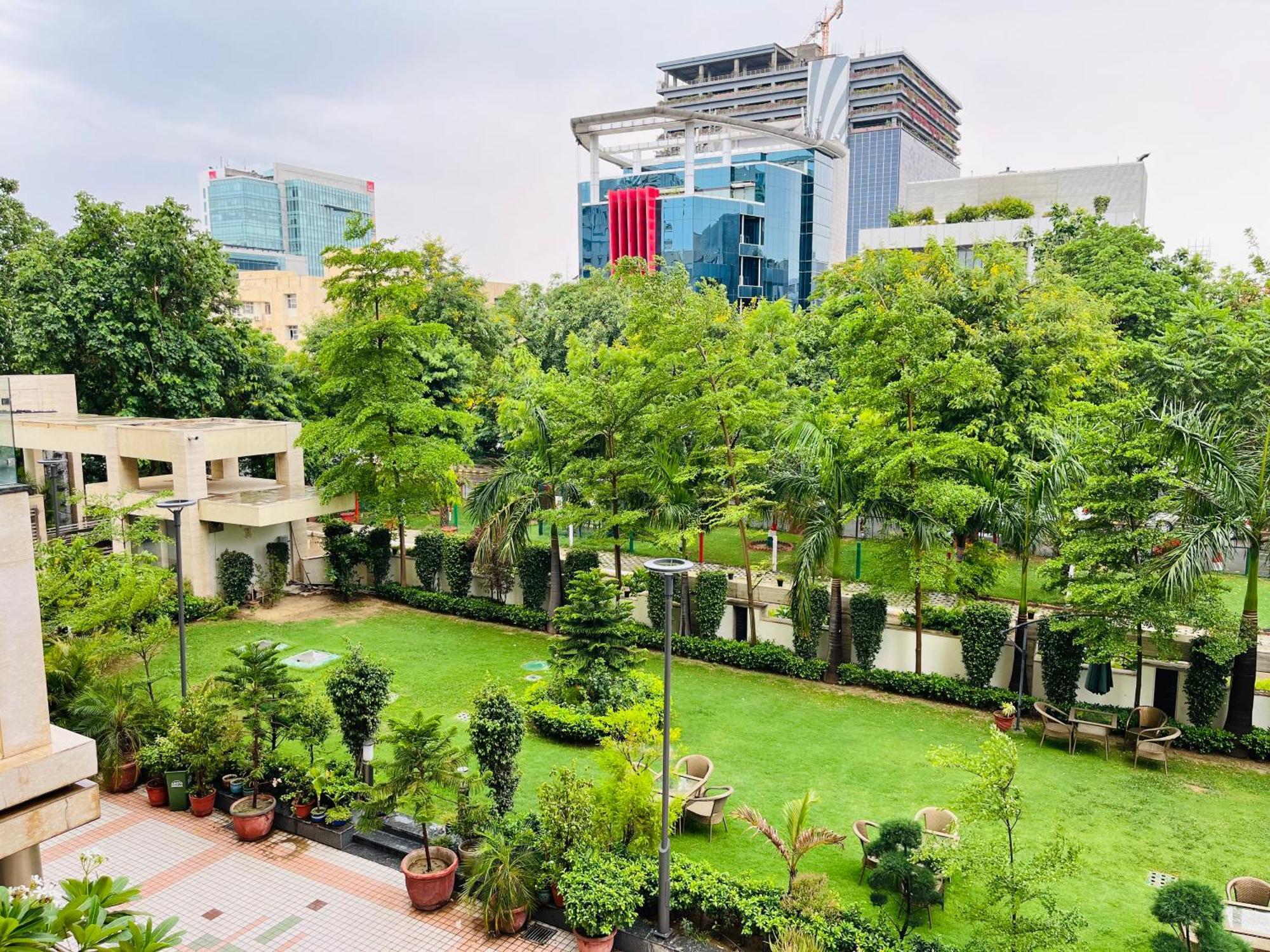 Gazebo Inn & Suites Medanta Gurgaon Buitenkant foto