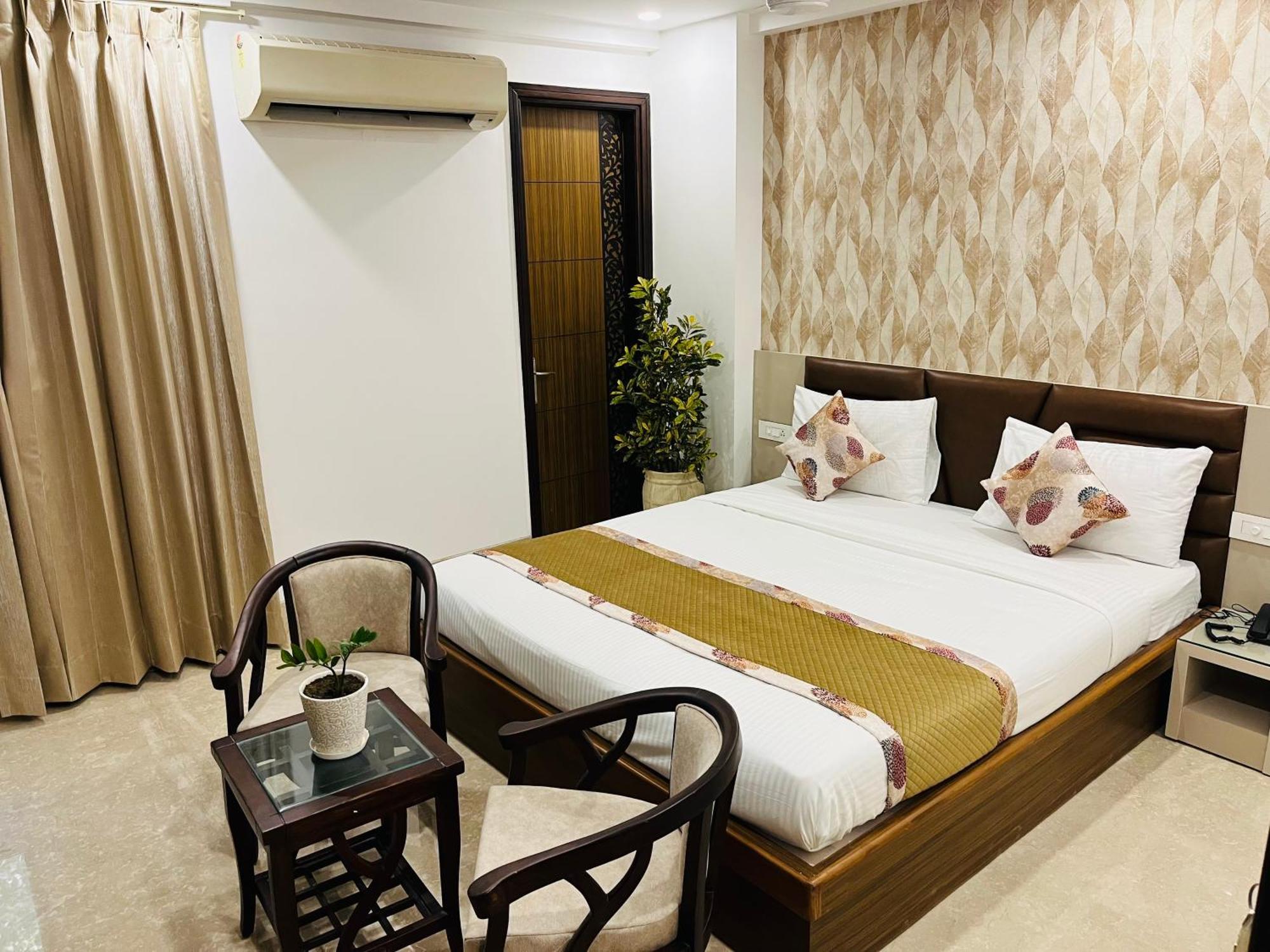 Gazebo Inn & Suites Medanta Gurgaon Buitenkant foto