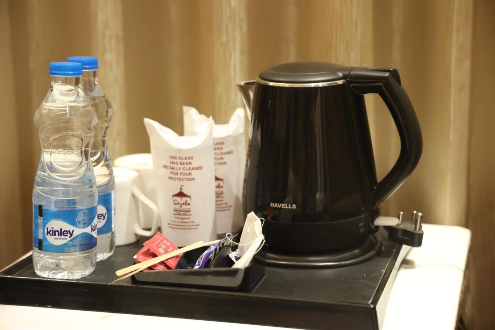 Gazebo Inn & Suites Medanta Gurgaon Buitenkant foto